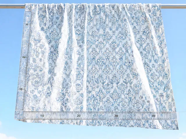 Outdoor curtain fabric in wind and light trial